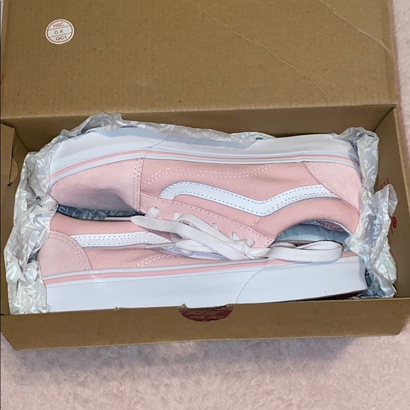 Vans Shoes - brand new pink vans!!